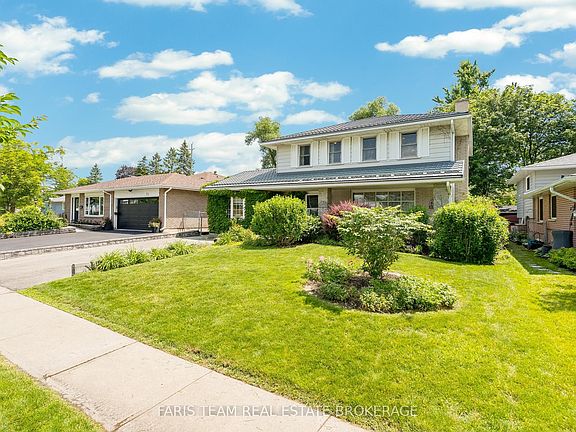 3rd image of 51 Davies Cres