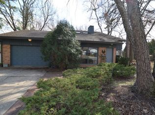239 W Sheridan Pl, Lake Bluff, IL 60044