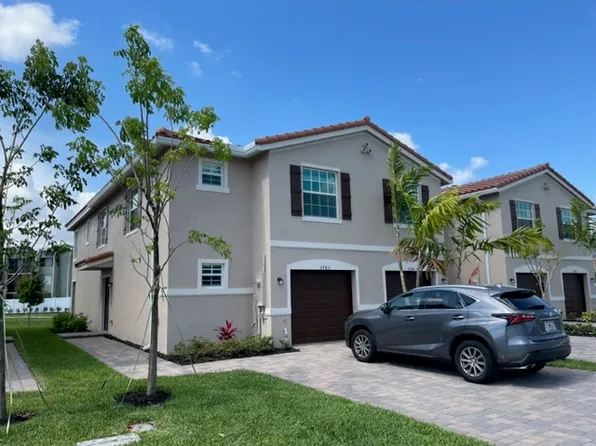 6782 Broadwater Ln, Lake Worth, FL 33467