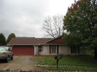 190 Pinecone Dr, Springboro, OH