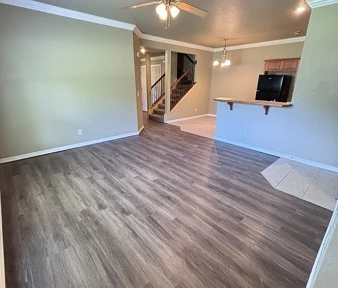 114 S Ray Ave — Photo 3