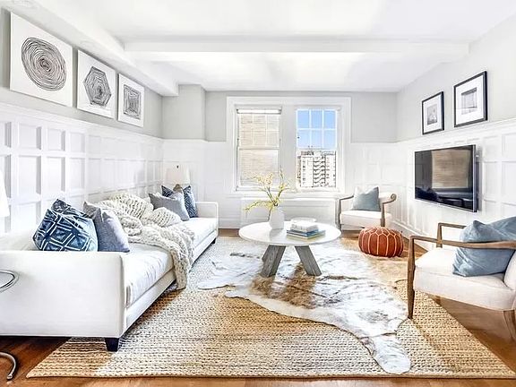 2nd image of 27 W 72nd St #1107