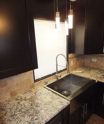 5th image of 3215 N Pontiac Ave
