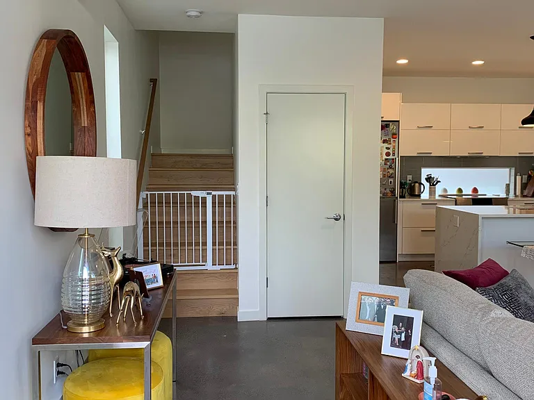 5806B 14th Ave NW — Photo 2