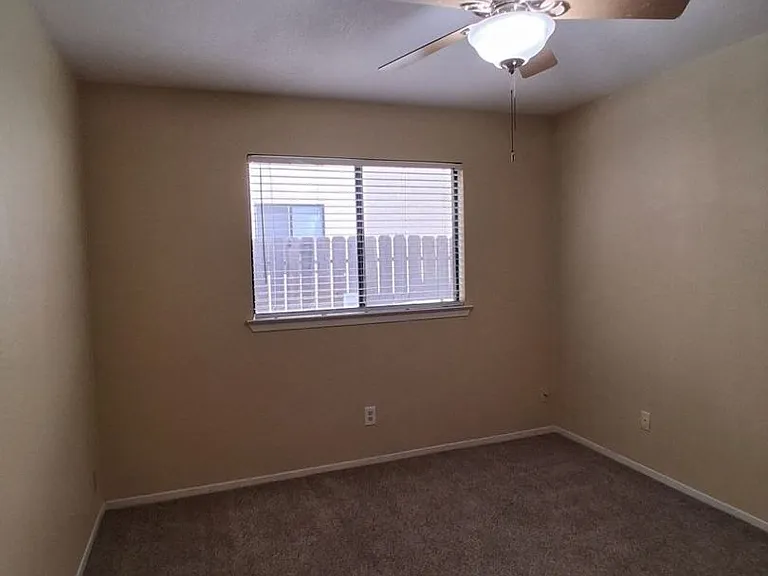 1681 E Shea Dr — Photo 5
