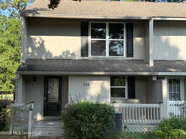 248 Highpoint Dr, Diamondhead, MS 39525