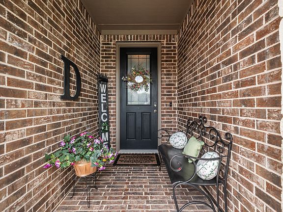 3rd image of 11616 Twining Branch Cir