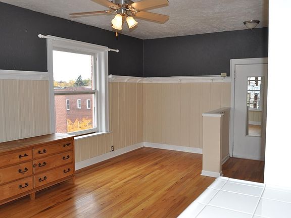 3rd image of 1356 N Pearl St APT 311