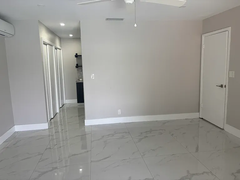 E Oakmont Dr — Photo 11