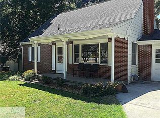 7313 Williamsburg Rd, Lansing, MI 48917