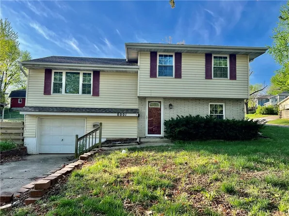 8001 NE 50th St, Kansas City, MO 64119