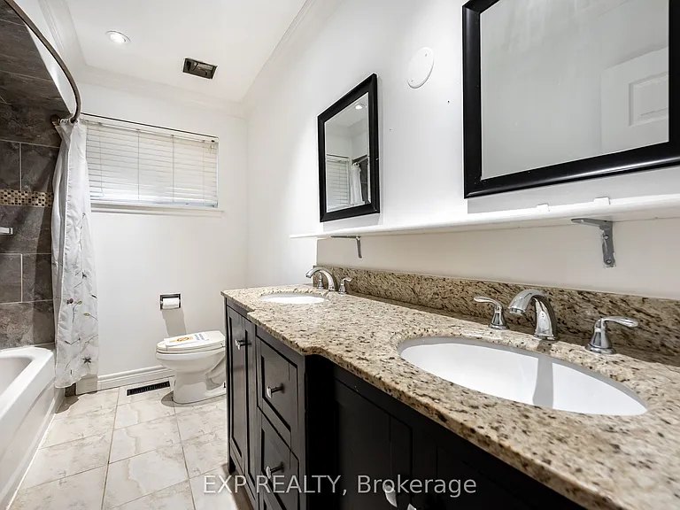 28 Lakeland Cres — Photo 17