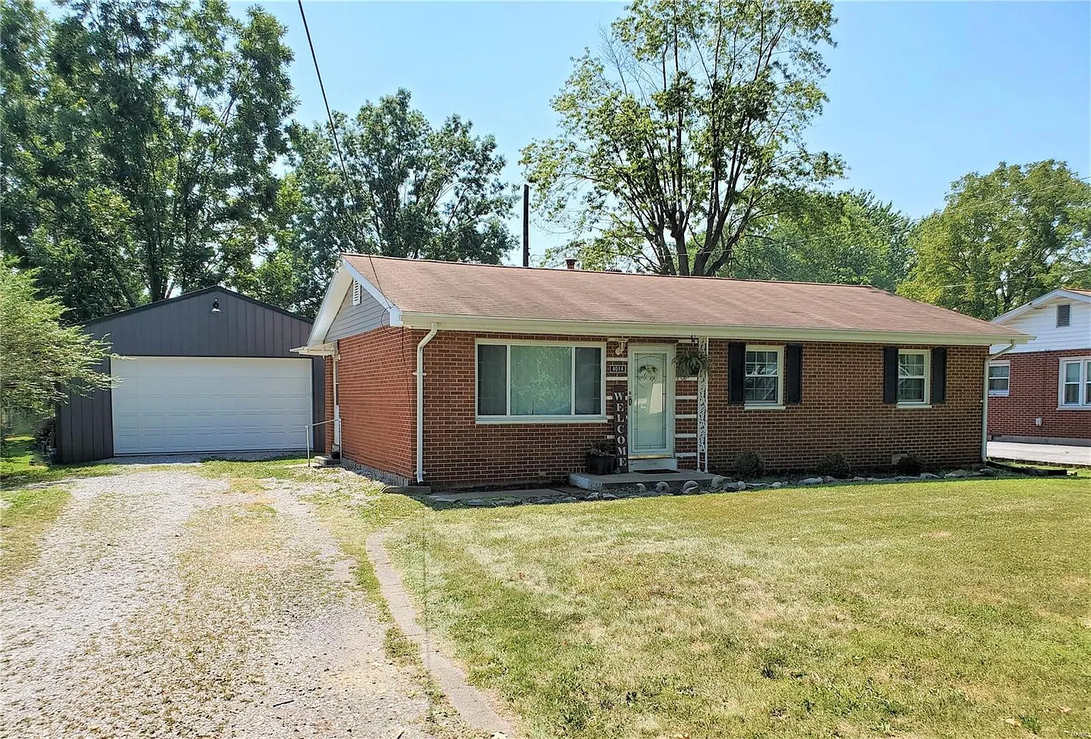 4014 Central Ln photo 1