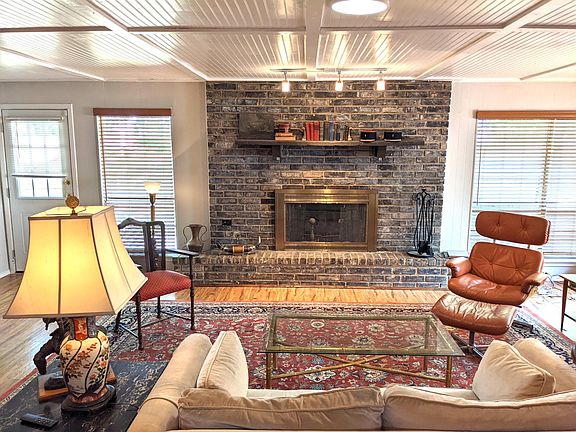 4th image of 7542 Leafy Hollow Ct