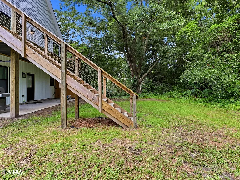 213 Myrtle Ave — Photo 52