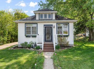 1172 Charlton St, West Saint Paul, MN 55118