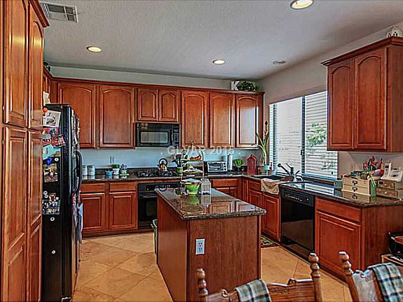3rd image of 11916 Luna Del Mar Ln