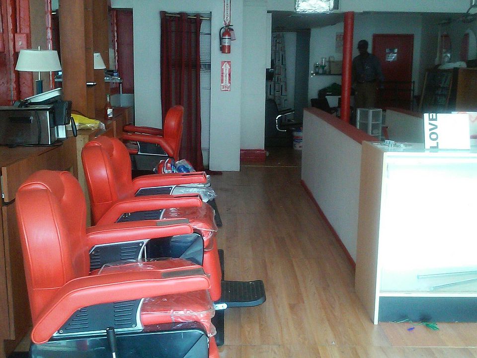 2nd image of 208 W Saratoga St #2