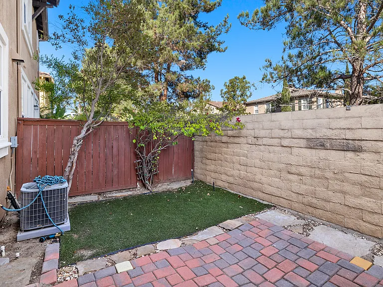 13285 Calle Del Campo #5 — Photo 22
