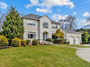10 Ridgevale Ct, Cranston, RI 02921