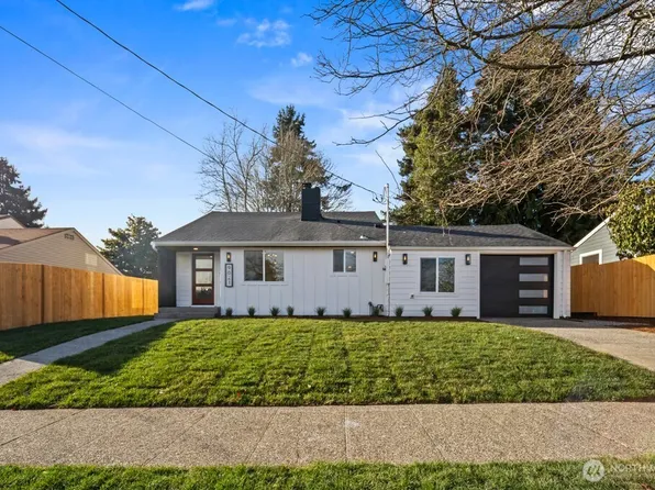 9021 12th Avenue SW, Seattle, WA 98106
