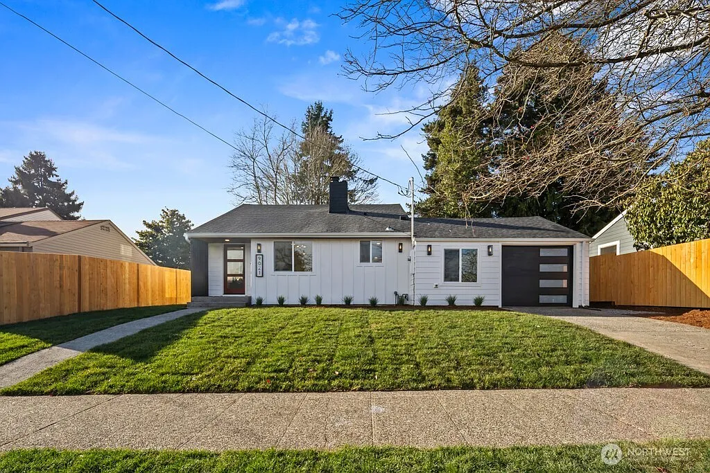 9021 12th Avenue SW photo 1
