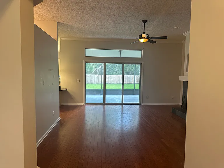 2493 The Woods Dr E — Photo 4