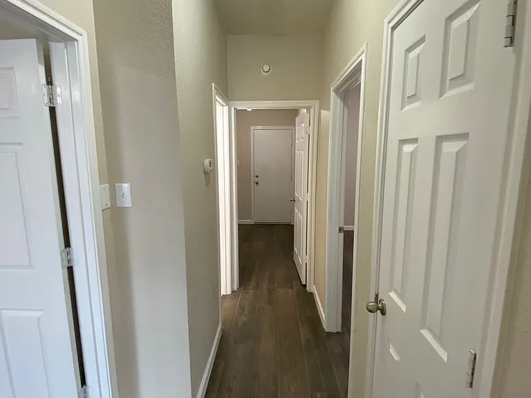 5668 Imperial Meadow Dr — Photo 14