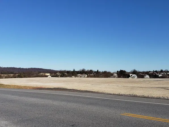 960 980 Old Trail Rd, Etters, PA 17319