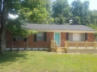 10211 Nola Dr, Fairdale, KY 40118