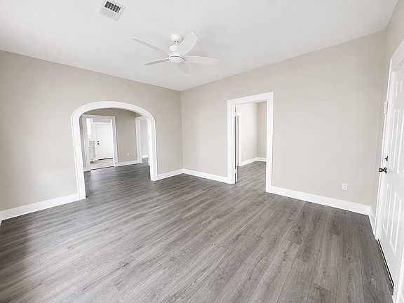 5th image of 2406 35th St
