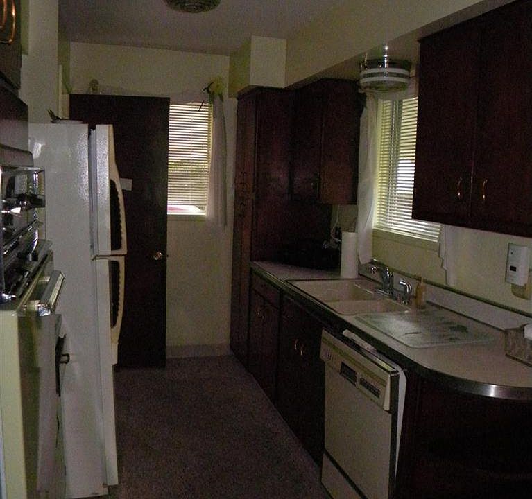 2nd image of 4338 Carmanwood Dr