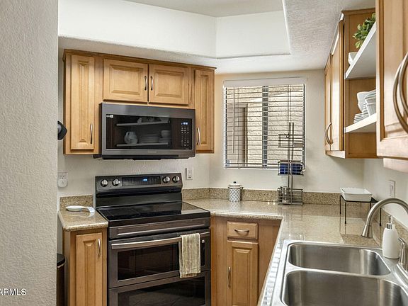 5th image of 985 N GRANITE REEF Road #154