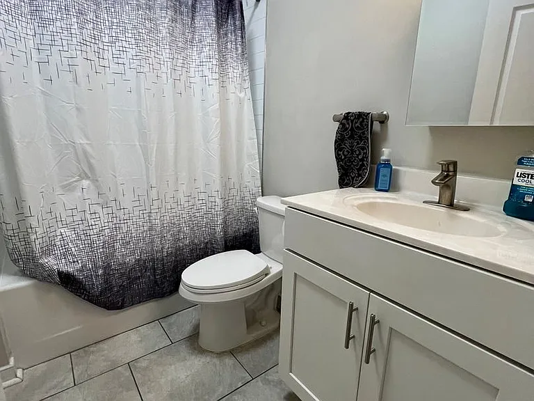 606 W Jefferson St — Photo 30