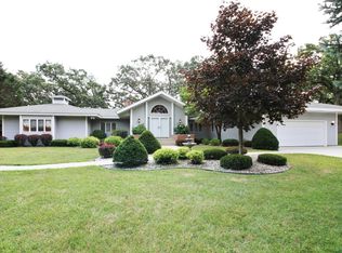 1750 Walburg Rd, Burlington, WI 53105