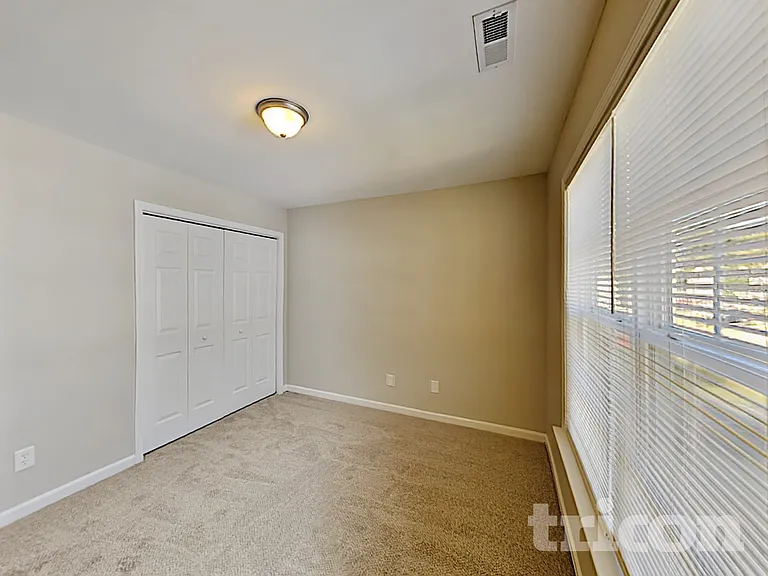 2809 Erinridge Rd — Photo 13