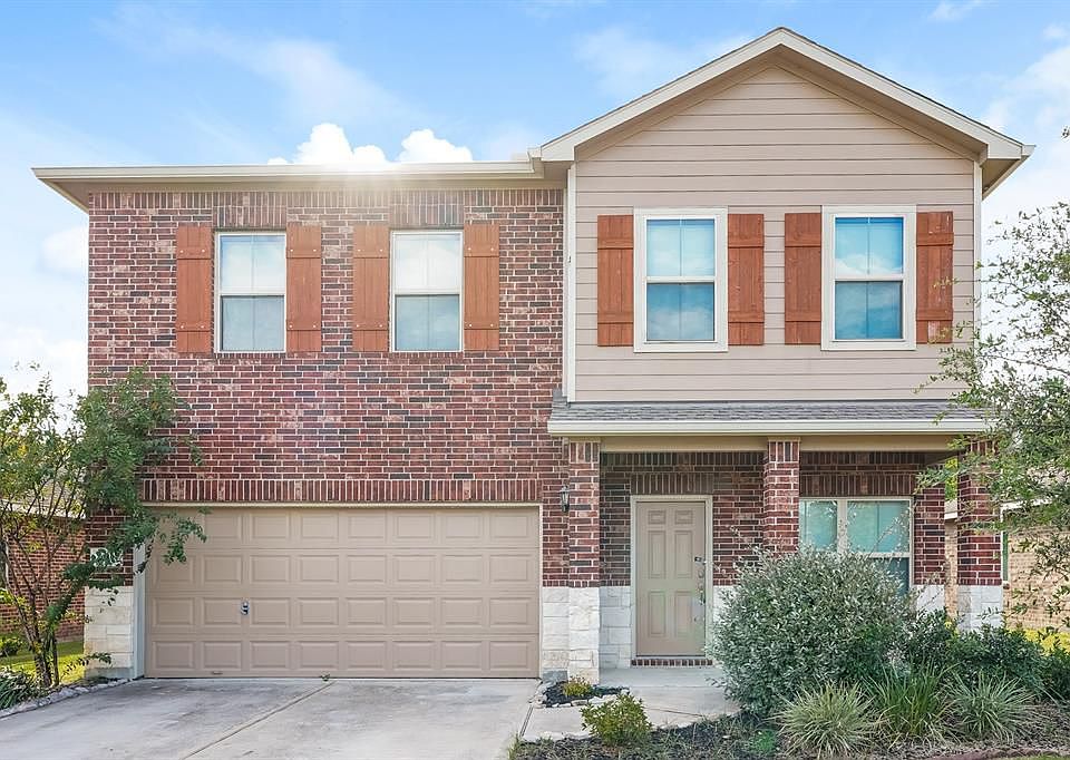 1st image of 16307 River Wood Ct