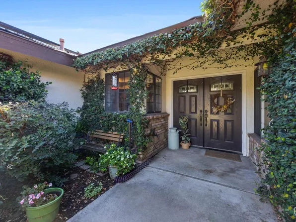 8909 Summer Creek Rd, Bakersfield, CA 93311