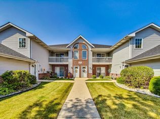 1276 Village Centre Dr UNIT 6, Kenosha, WI 53144