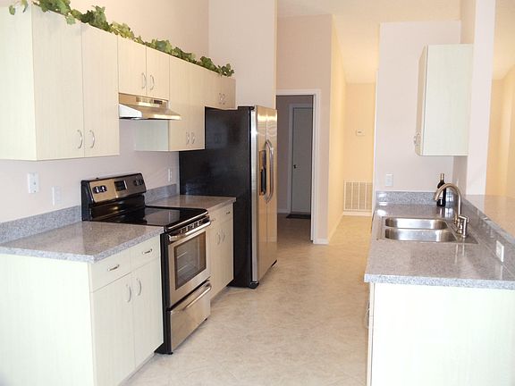 5th image of 3001 SE Tipton Court