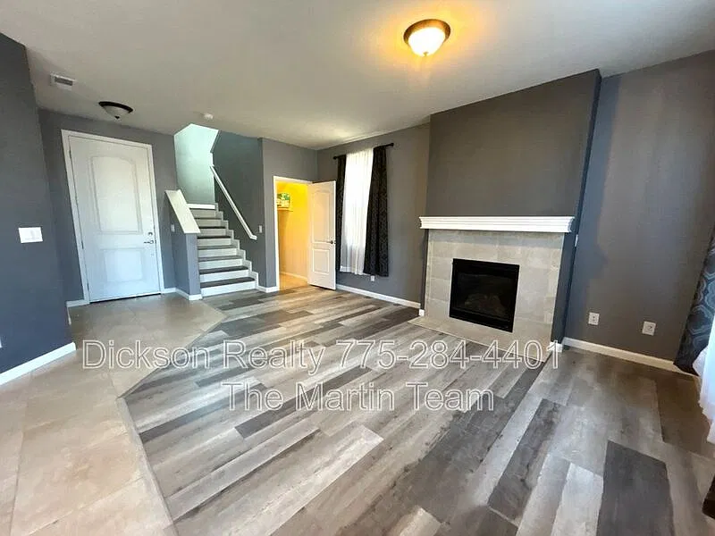 3 bed, 2.5 bath, 1756 sqft, $2,700 — Photo 2