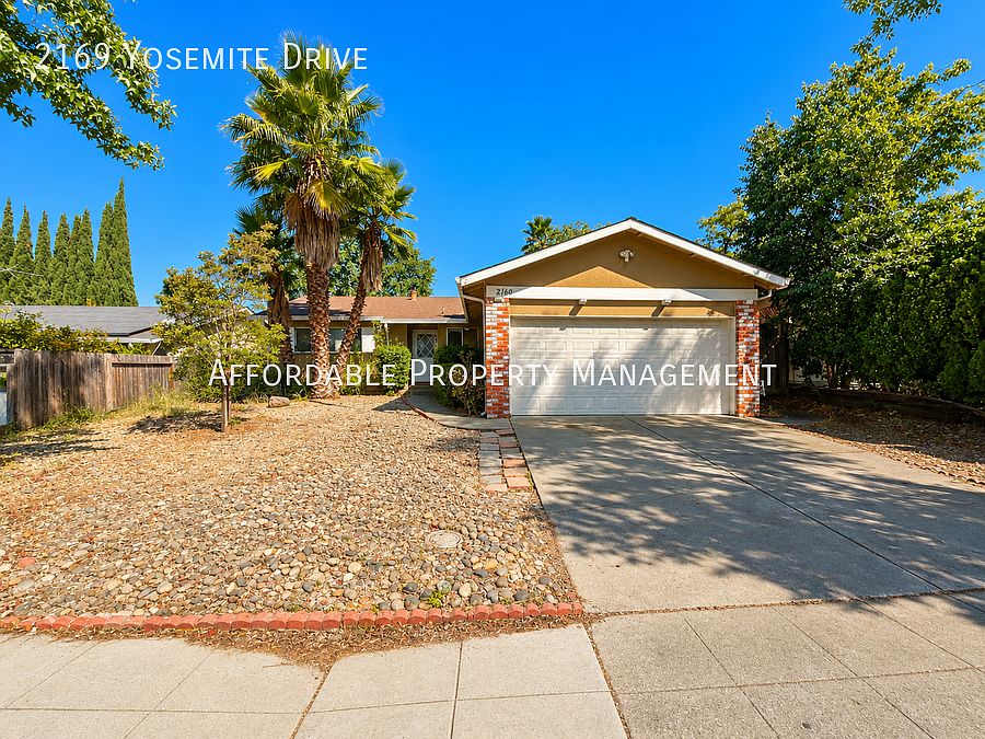 1st image of 2169 Yosemite Dr