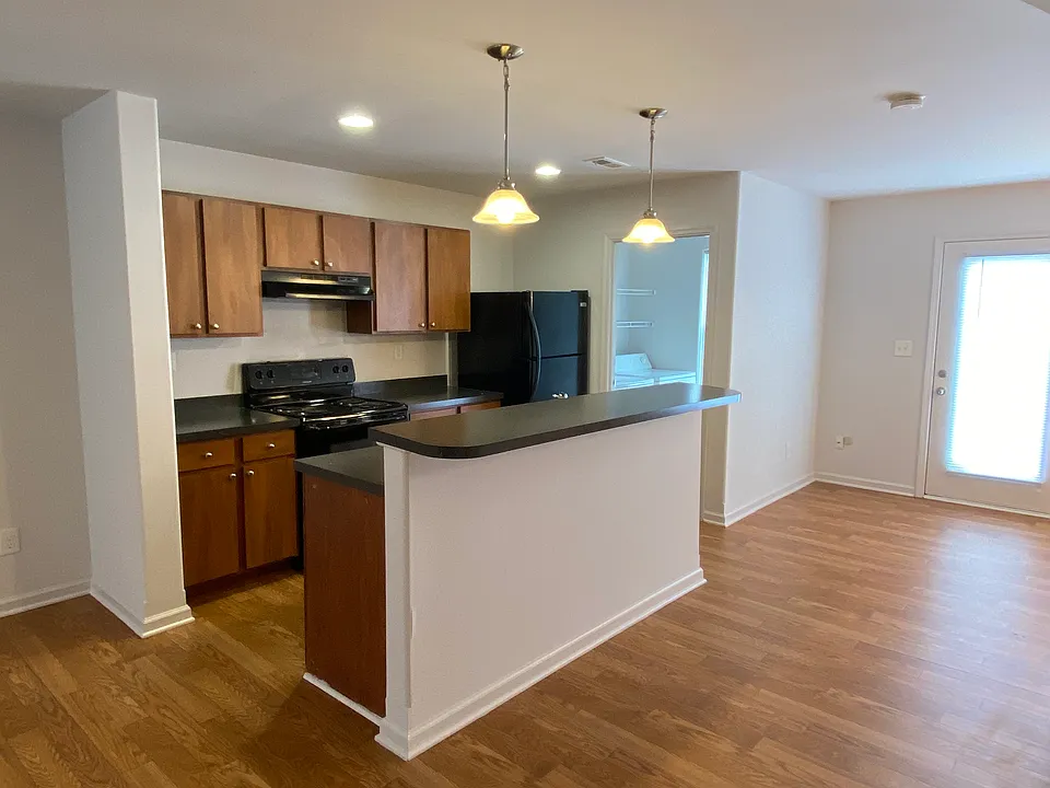 192 Laclede Ave