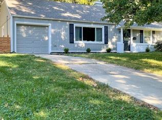 2412 W 76th St, Prairie Village, KS 66208