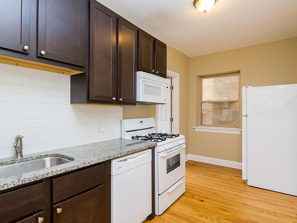1st image of 4437 W Fullerton Ave #2