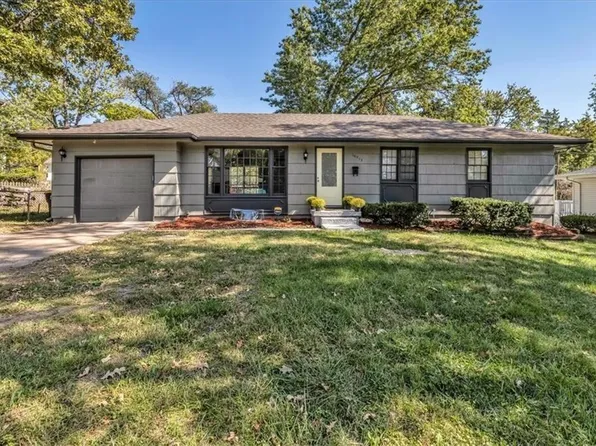 10715 Walrond Ave, Kansas City, MO 64137