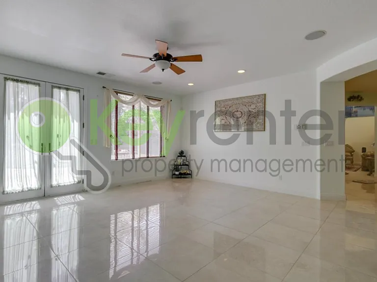 208 Otter Glen Ct — Photo 9