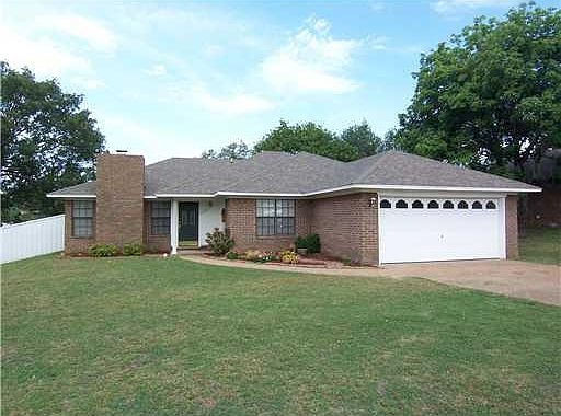1st image of 1405 Briarwood Dr