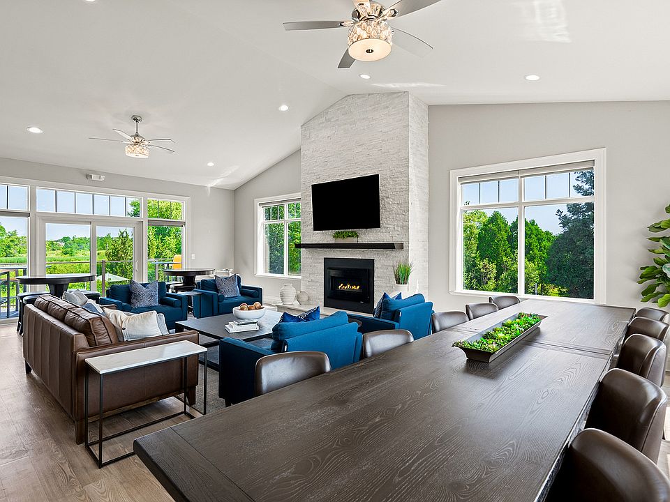Saddlebrook Apartments Spacious Club Room