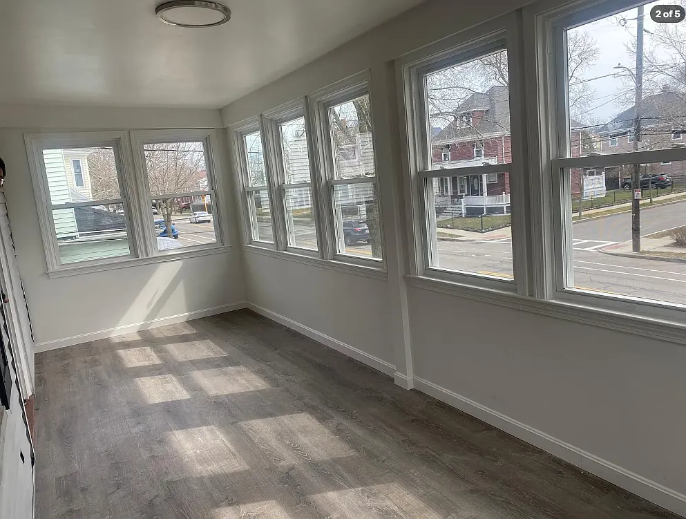 3 bed, 1200 sqft, $3,500 — Photo 3
